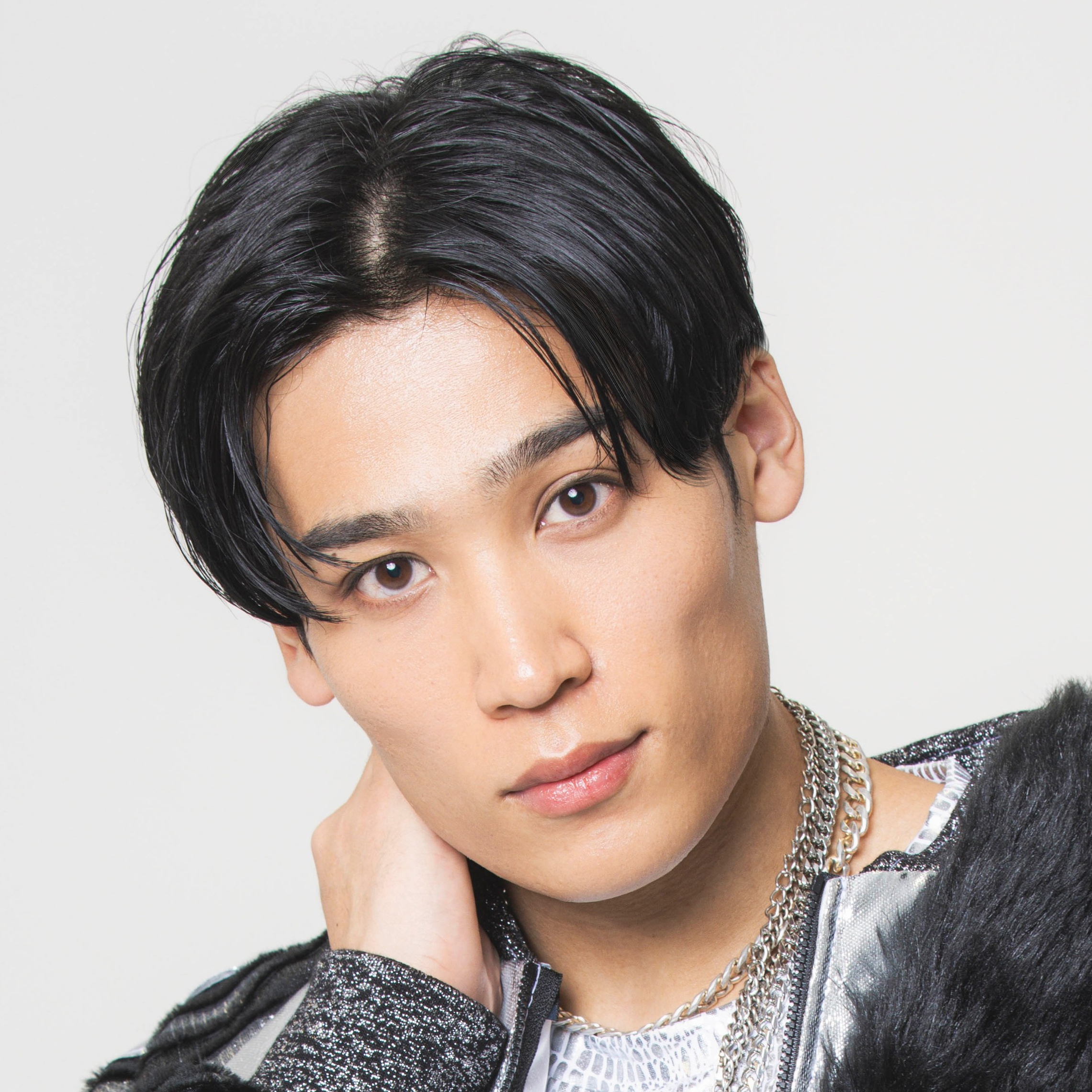 輝星 孝樹 | VISCA ENTERTAINMENT